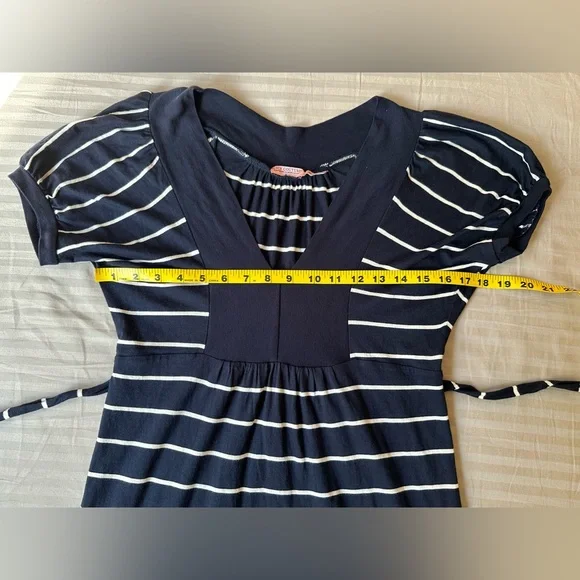 Juicy Couture•short sleeved striped dress•women’s medium•navy & white•tie back - Picture 8 of 15